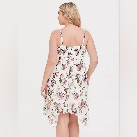 Torrid floral handkerchief hem dress (plus size; size 00) - Picture 3 of 13